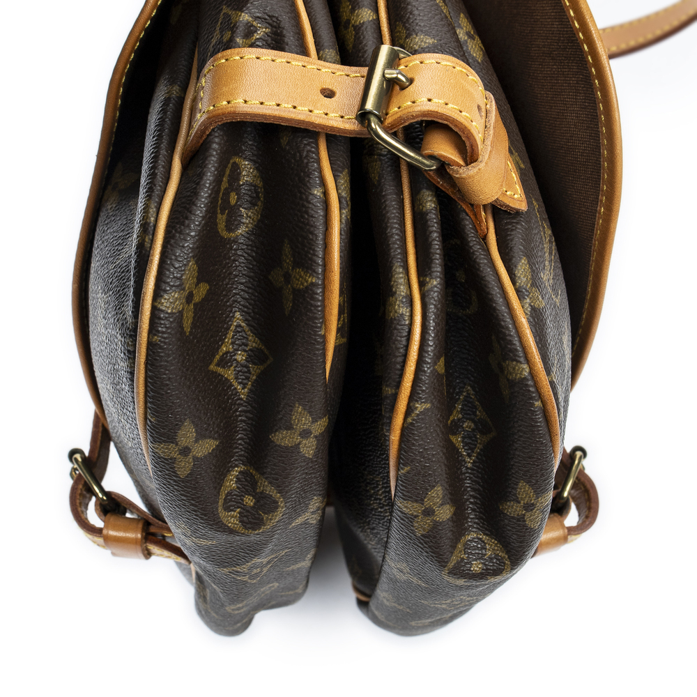 Louis Vuitton Saumur MM - Picture 8 of 11